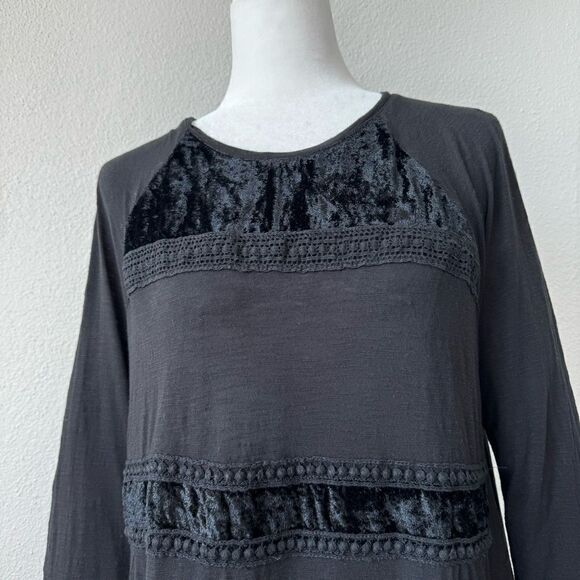 Chico’s Black Tunic Wearble Art Velour Embroidered Long Sleeve - Picture 6 of 13